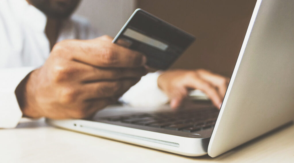 Mit Kreditkarte online bezahlen