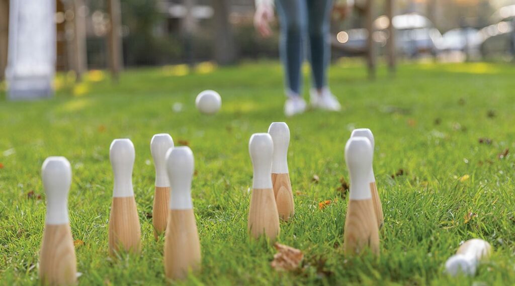 Personalisierte Bowling-Kegel für Events im Freien