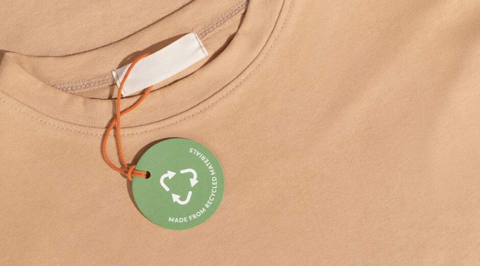 Grünes Rücksendeetikett mit Recycling Symbol