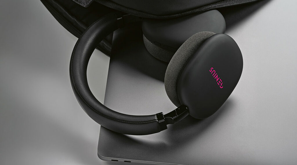 On-ear Kopfhörer mit Logo