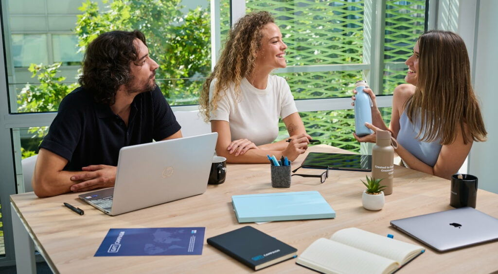 Gift Campaign Team: Kundenservice Marketing Produkte
