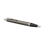 Zweifarbiger Kugelschreiber mit Metallic-Finish der Marke Parker farbe braun zweite Vorderansicht
