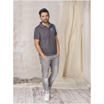 Poloshirts bedrucken u.a. aus Bio-Baumwolle, 220 g/m2, Elevate NXT farbe weiß Lifestyle-Bild