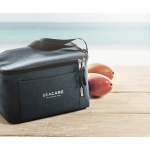 Kühltasche aus recyceltem Kunstoff für 6 Dosen als Werbemittel farbe blau Stimmungsbild Hauptansicht