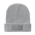 Rippenstrickmütze mit farblich passendem Etikett mit Logo bedrucken farbe hellgrau erste Ansicht