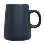Krugförmige Keramiktasse, außen matt und innen glänzend, 450 ml farbe marineblau Seitenansicht