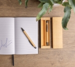 Schreibset aus Bambus mit Kuli und Bleistift mit Lasergravur farbe holzton Lifestyle-Bild