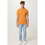Poloshirt aus Bio-Baumwoll-Piqué, 220 g/m², Iqoniq Yosemite farbe orange Ansicht mit Modell