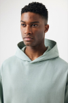 Sweatshirt aus Öko-Baumwolle regular fit 340 g/m2 Iqoniq farbe olivgrün vierte Ansicht mit Modell