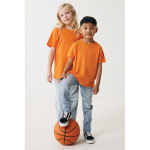 Kinder-T-Shirt aus recycelter Baumwolle Casual Fit, Iqoniq, 160 g/m2 farbe orange Ansicht mit Modell