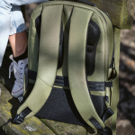 Zweifarbiger wasserdichter Laptop-Rucksack aus recyceltem Nylon, 15,6” farbe militärgrün Ansicht der Umgebung