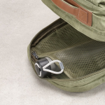 Rucksack aus recycelter Baumwolle mit Wachsbeschichtung, 230 g/m2 farbe militärgrün vierte Ansicht