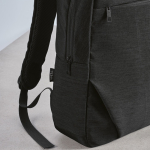 Rucksack aus 300D RPET mit Frontfach mit Reißverschluss, 15,6”,18 L farbe schwarz zweite Detailansicht