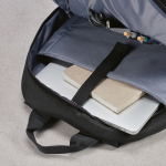 Rucksack aus 300D RPET mit Frontfach mit Reißverschluss, 15,6”,18 L farbe schwarz dritte Detailansicht