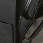 Urbaner Rucksack aus recyceltem Kunststoff mit Trolleyband, 17 Zoll farbe schwarz dritte Detailansicht