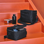 Kühltasche aus recyceltem Kunststoff mit zwei Tragegriffen, 7,5 l farbe schwarz