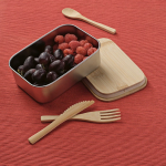 Lunchbox aus recyceltem Edelstahl mit Bambusdeckel und Besteck, 490 ml farbe silber Ansicht der Umgebung