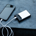 Powerbank aus recyceltem Kunststoff mit Schnellladefunktion, 6.000 mAh farbe schwarz Ansicht der Umgebung