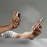 Rechteckiges Reinigungsspray für Handys mit Mikrofasertuch farbe weiß/schwarz fünfte Ansicht