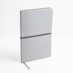 Notizbuch aus recyceltem Leder mit gepunkteten Blättern mit Band, A5