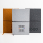 Notizbuch aus recyceltem Leder mit gepunkteten Blättern mit Band, A5