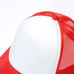 Cap mit weißen Frontpanel und 4 Panele aus Mesh bedrucken farbe rot