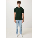 Unisex-T-Shirt aus 100 % Baumwolle, Regular Fit, 180 g/m², Iqoniq farbe waldgrün Ansicht mit Modell