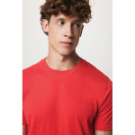 Unisex-T-Shirt aus 100 % Baumwolle, Regular Fit, 180 g/m², Iqoniq farbe korallenrot fünfte Ansicht mit Modell
