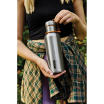 Thermoflasche aus Edelstahl mit Griff von Black+Blum, 500 ml Lifestyle-Bild