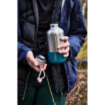 Große Thermoflasche aus Stahl der Marke Black+Blum, 850 ml farbe türkis Lifestyle-Bild 3