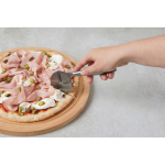 Hochwertiger Pizzaschneider aus Edelstahl von Boska farbe glänzendes silber Lifestyle-Bild 3