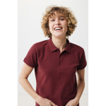 Damen-Piqué-Poloshirt aus recycelter Baumwolle, 220 g/m², Iqoniq farbe bordeaux vierte Ansicht mit Modell