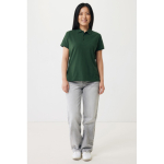 Damen-Piqué-Poloshirt aus recycelter Baumwolle, 220 g/m², Iqoniq farbe waldgrün zweite Ansicht mit Modell