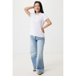 Damen-Piqué-Poloshirt aus recycelter Baumwolle, 220 g/m², Iqoniq farbe gebrochen weiß Ansicht mit Modell