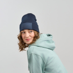 Doppellagige Mütze aus recyceltem Polyester mit Patch