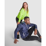 Windjacke mit Kapuze und faltbarer Rückentasche Roly Direct farbe köngisblau dritte Gebrauchsansicht