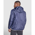 Windjacke mit Kapuze und faltbarer Rückentasche Roly Direct farbe köngisblau dritte Detailansicht