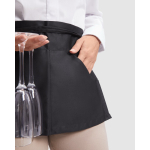 Kurze Gastronomieschürze mit Taschen, 220 g/m2 Roly Mini farbe schwarz erste Detailansicht