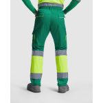 Lange Arbeits-Multitaschenhose mit Sichtbarkeit 235 g/m2 Roly Enix farbe grün vierte Gebrauchsansicht