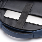 PU Lederrucksack mit gepolsterten Schulterriemen für Laptop farbe marineblau vierte Detailansicht