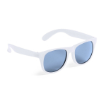 Sonnenbrille in matten Farben mit schwarzen, transparenten Gläsern farbe weiß erste Ansicht