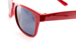 Kindersonnenbrille in verschiedenen Farben mit schwarzen Gläsern farbe rot vierte Ansicht
