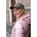 6-Panel-Cap aus recycelter Baumwolle mit Klettverschluss, 190 g/m2 farbe grün Lifestyle-Bild