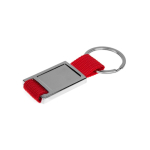 Metall-Schlüsselanhänger mit Textilband im modernen Design farbe rot