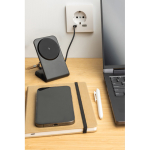 Magnetisches kabelloses Eco-Ladegerät mit rutschfester Basis 15 W farbe schwarz Lifestyle-Bild 2