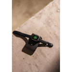 Umweltfreundliche 5-in-1 Powerbank 5.000 mAh mit Kabeln & Ständer farbe schwarz Lifestyle-Bild 2