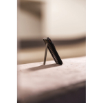 Umweltfreundliche 5-in-1 Powerbank 5.000 mAh mit Kabeln & Ständer farbe schwarz Lifestyle-Bild 3