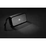 Swiss Peak BT 5.3 Lautsprecher 10W aus recyceltem Aluminium mit Bass farbe grau Lifestyle-Bild