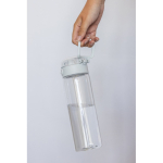 Sportflasche aus RPET mit auslaufsicherem Deckel und Trinkhalm 800 ml farbe weiß Lifestyle-Bild 2