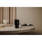 Take-away-Becher aus recyceltem Stahl mit klappbarem Deckel 350 ml farbe schwarz Lifestyle-Bild 2